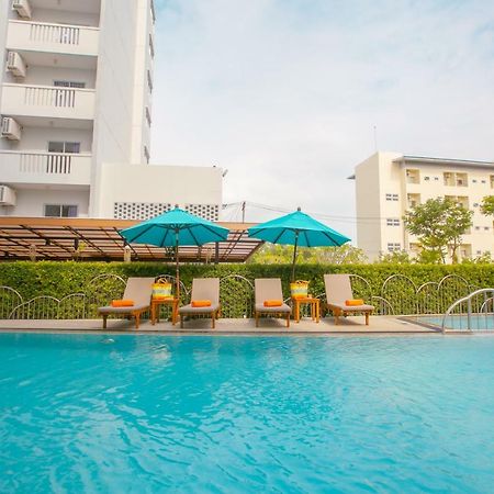 Hotel Recenta Phuket Suanluang Esterno foto