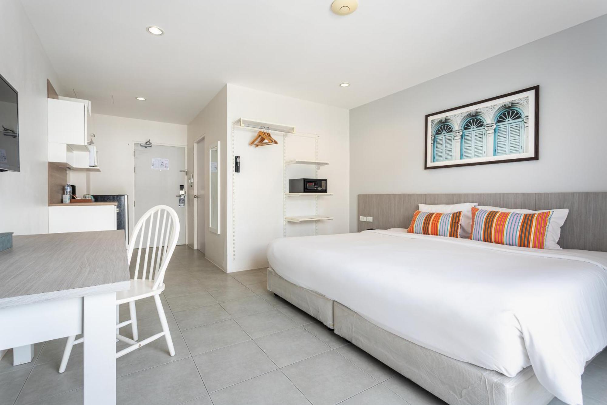 Hotel Recenta Phuket Suanluang Esterno foto