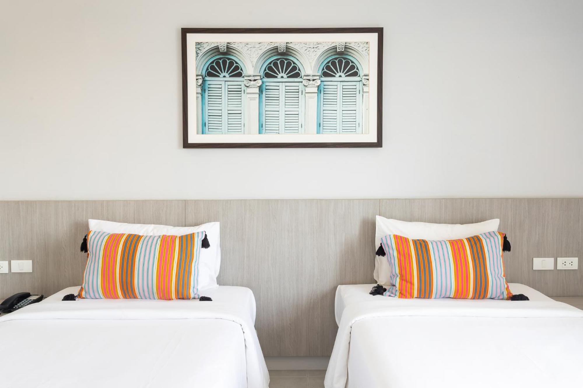 Hotel Recenta Phuket Suanluang Esterno foto